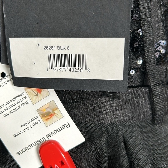 Mac Duggal 26281 NWT Sequined Bustier Tiered Ruffle Gown - Picture 7 of 9